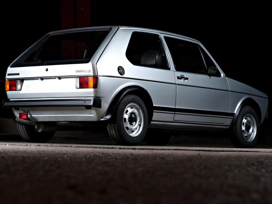  Volkswagen Golf GTi 3-Door 1976 года  (фото 3 из 16)